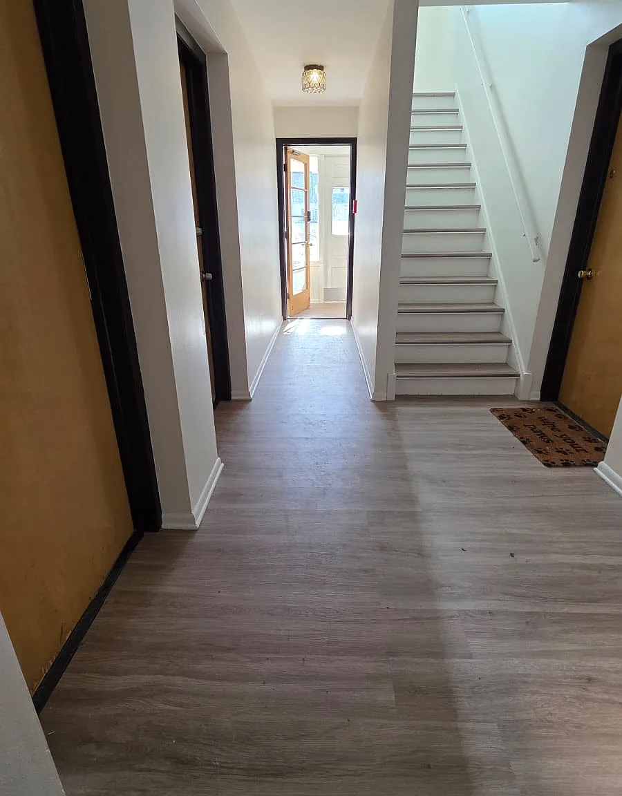 818 S Green Rd — Photo 3