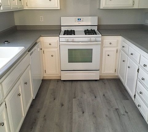 4th image of 26135 Victoria Blvd APT A