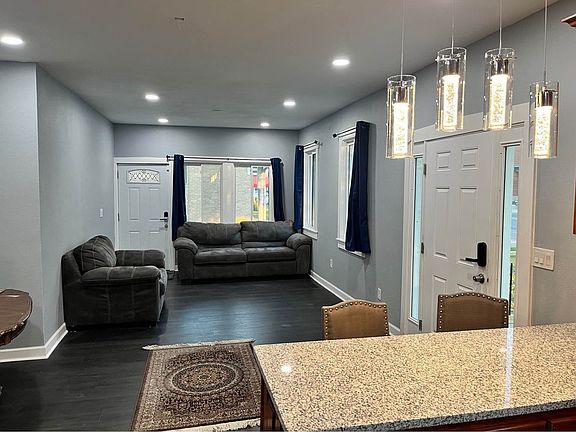 3rd image of 1532 49th St #1