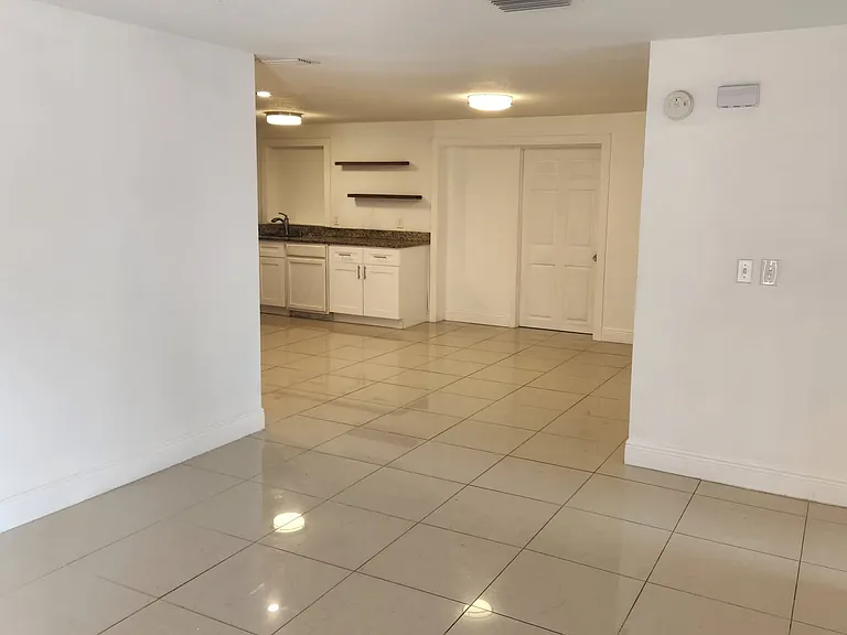 8518 Woodlake Dr #1 — Photo 11