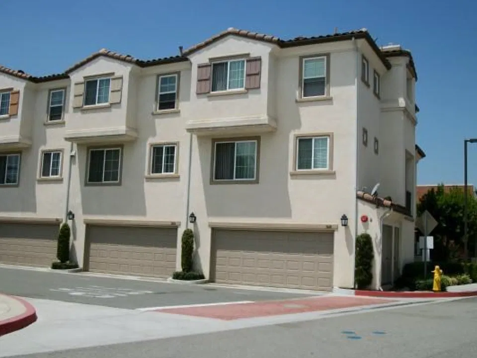 Tyler Ave