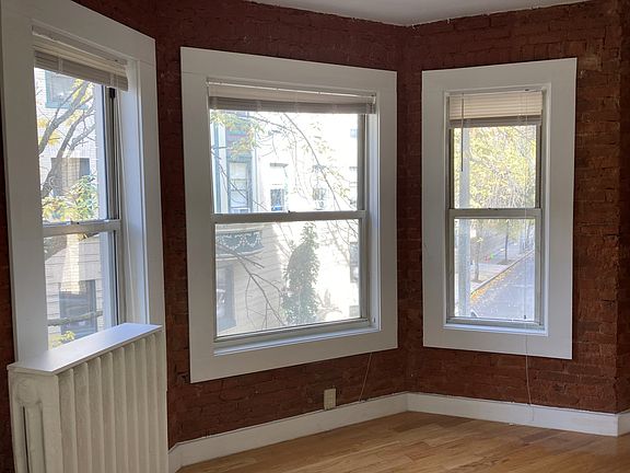 4th image of 136 Hemenway St #14