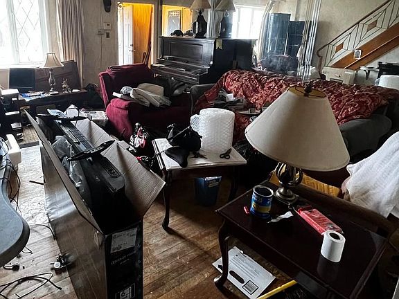 3rd image of 7240 Lynford St