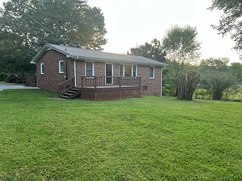 3 bed, 2000 sqft, $1,400 — Photo 1