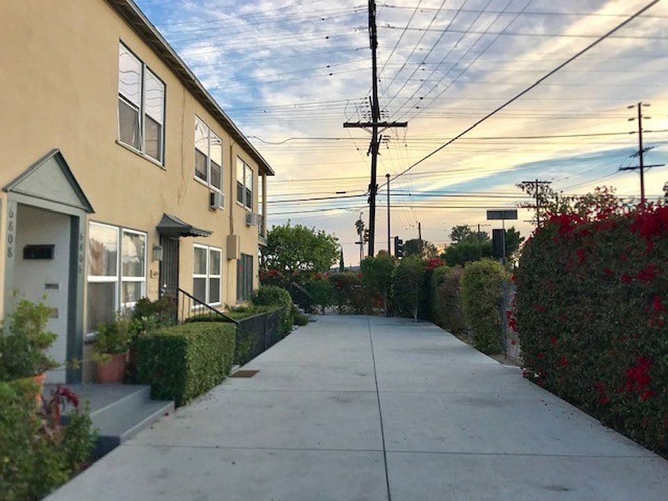 1st image of 6800 Radford Ave #6806