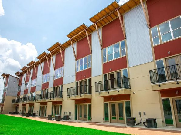 939 S Frio St #D487C36F1