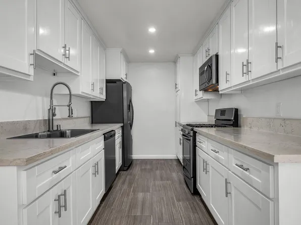 1432 Saltair Ave, 1432 S Saltair Ave APT 206, West Los Angeles, CA 90025