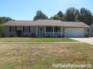 2201 Douglas St, Charleston, IL 61920