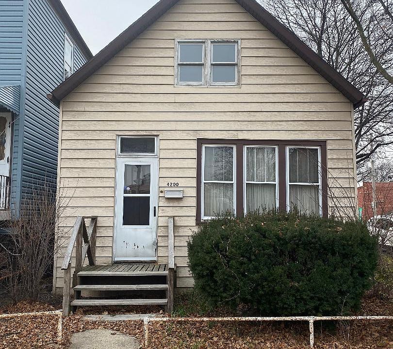 1st image of 4200 S Artesian Ave