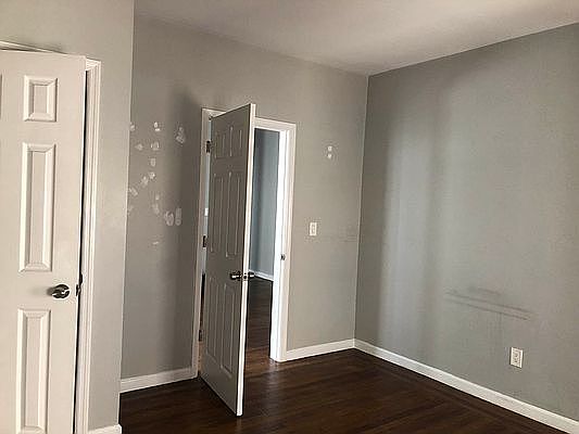 4th image of 647 W 184th St #D5