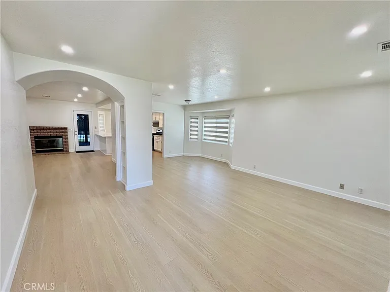 759 E Avenue J6 — Photo 5