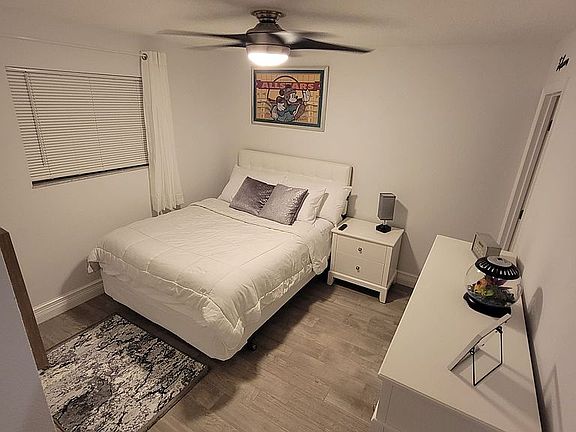 5th image of 4988 Dover Cir
