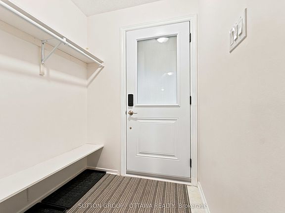 3rd image of 66 Fieldgate Dr