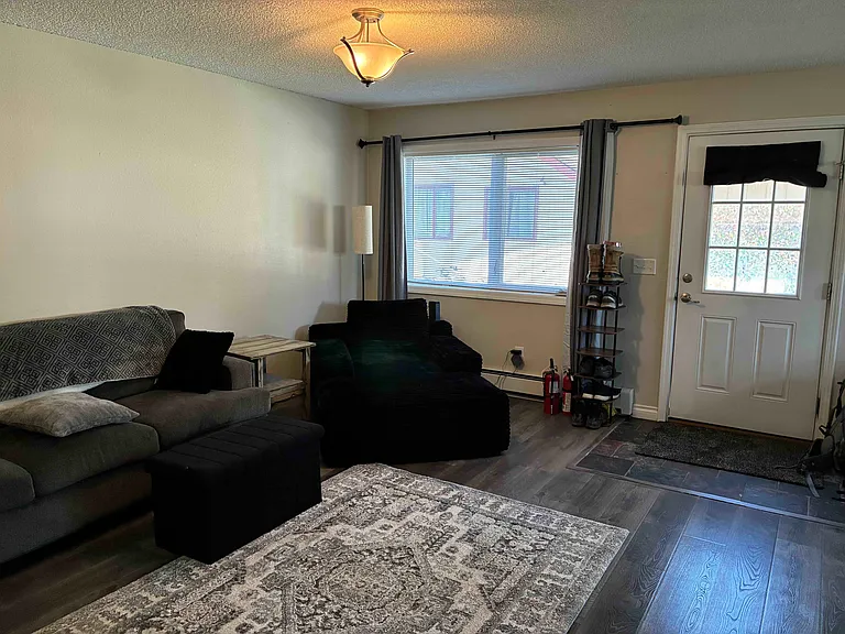 6521 E 9th Ave #3 — Photo 4