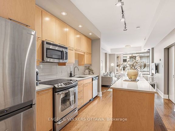 4th image of 101 Richmond Rd #418