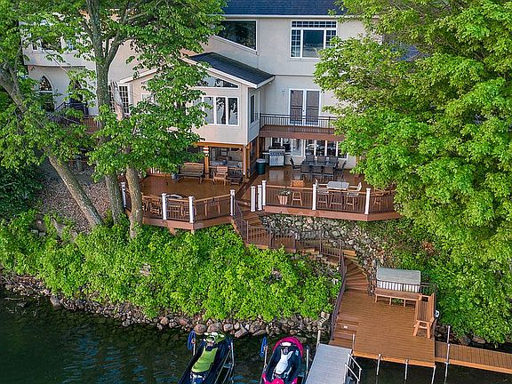 4th image of 1032 Lake Francis Ln