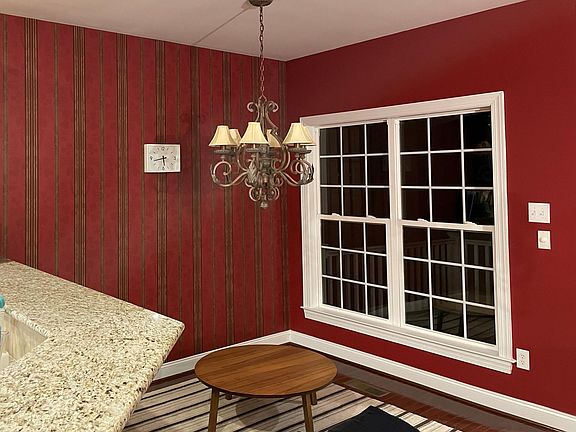 Kitchen Dining Area