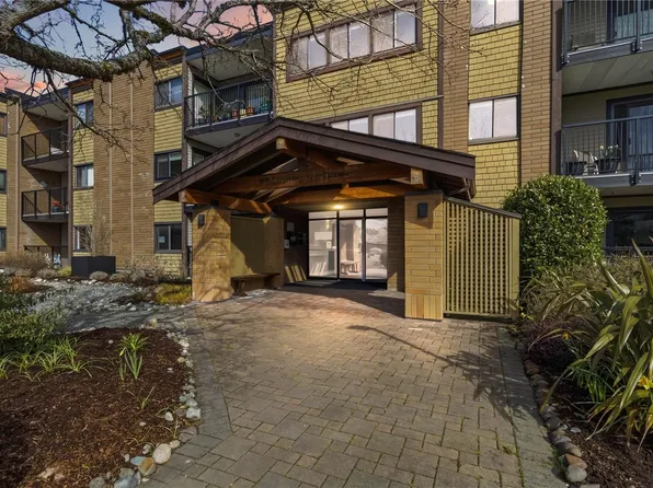 1870 McKenzie Ave #224, Saanich, BC V8N 4X3