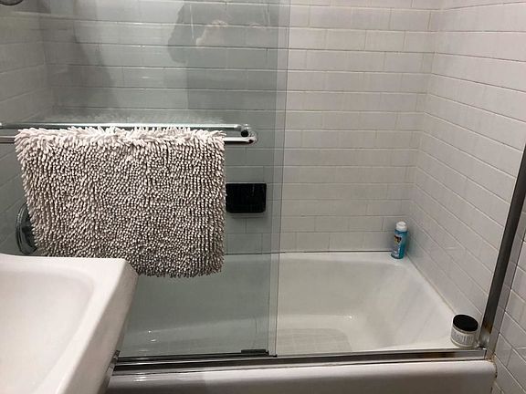 5th image of 232 E 64th St #9A