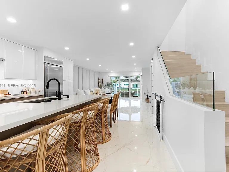 2115 NE 123rd St — Photo 10