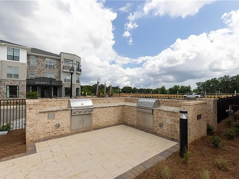 1112 Larkin Dr — Photo 12