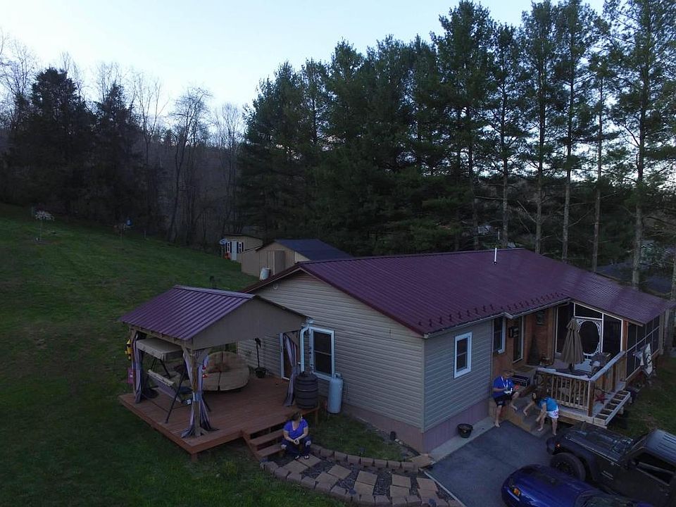 1st image of 326 Valley Dr