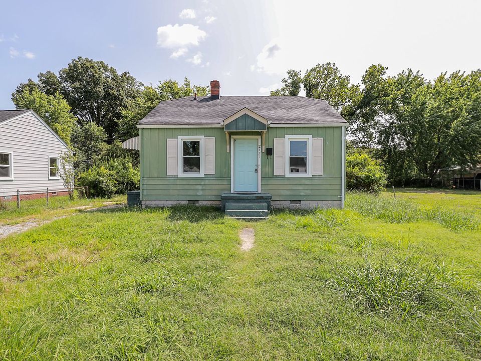 1st image of 2421 Gordon Ln