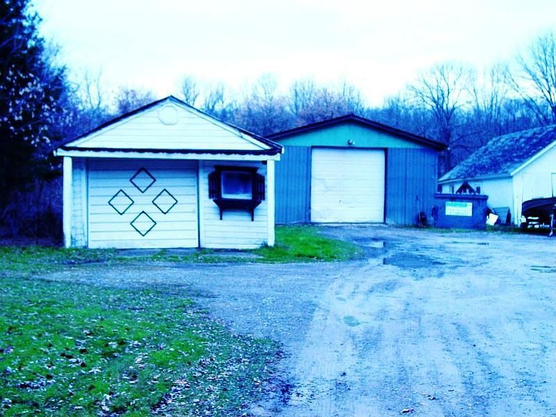 2nd image of 9040 Marsh Rd