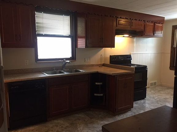 4th image of 10030 Oak Park Blvd