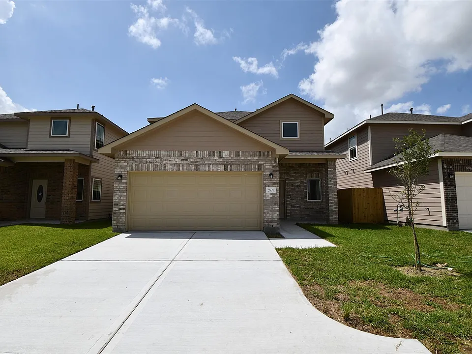 2807 Topiary Ln