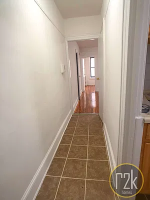 Rented by Realty 2000 Corp | media 7
