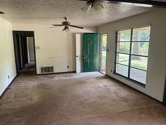3rd image of 8515 Forest Wood Dr