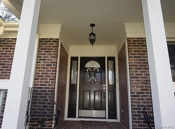 2nd image of 3009 9th Street Ln NE