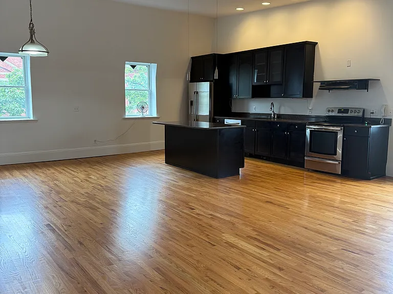 179 Main St #3 — Photo 2