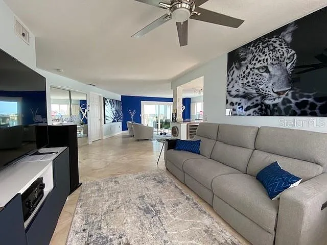 610 Island Way #608 — Photo 5