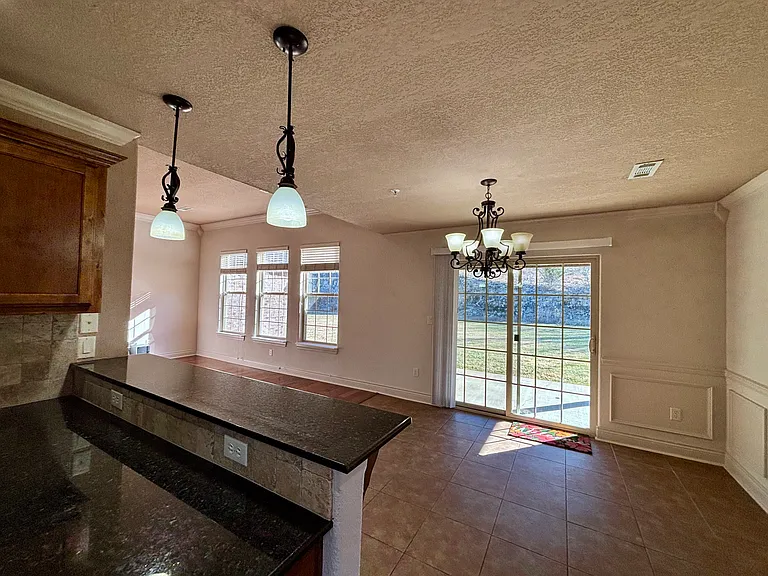 138 Stoney Pointe Dr — Photo 8