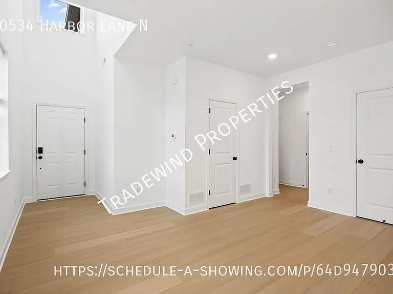 10534 Harbor Ln N — Photo 9