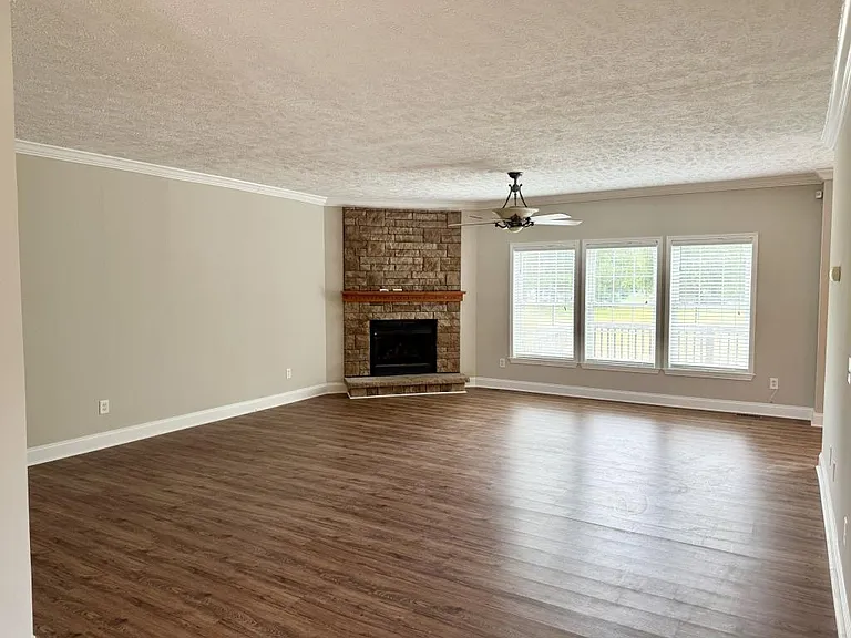 953 State Highway 124 E — Photo 3