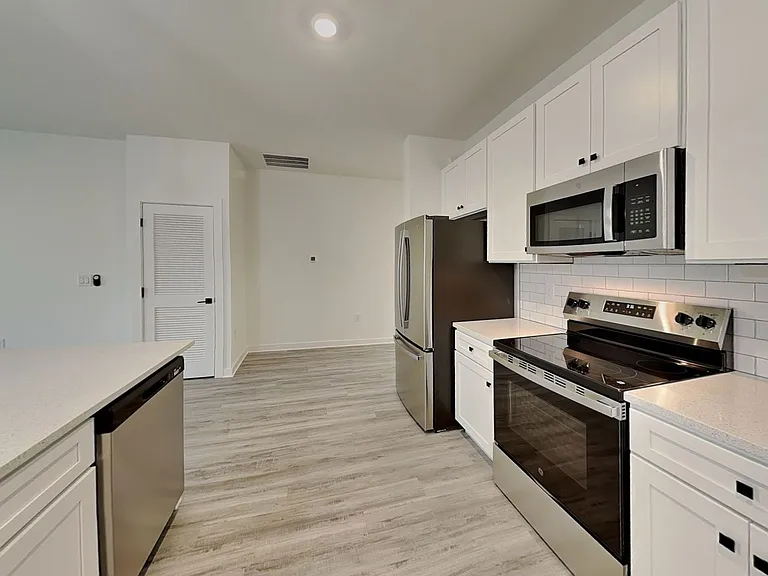 1120 Bismarck Rd — Photo 26