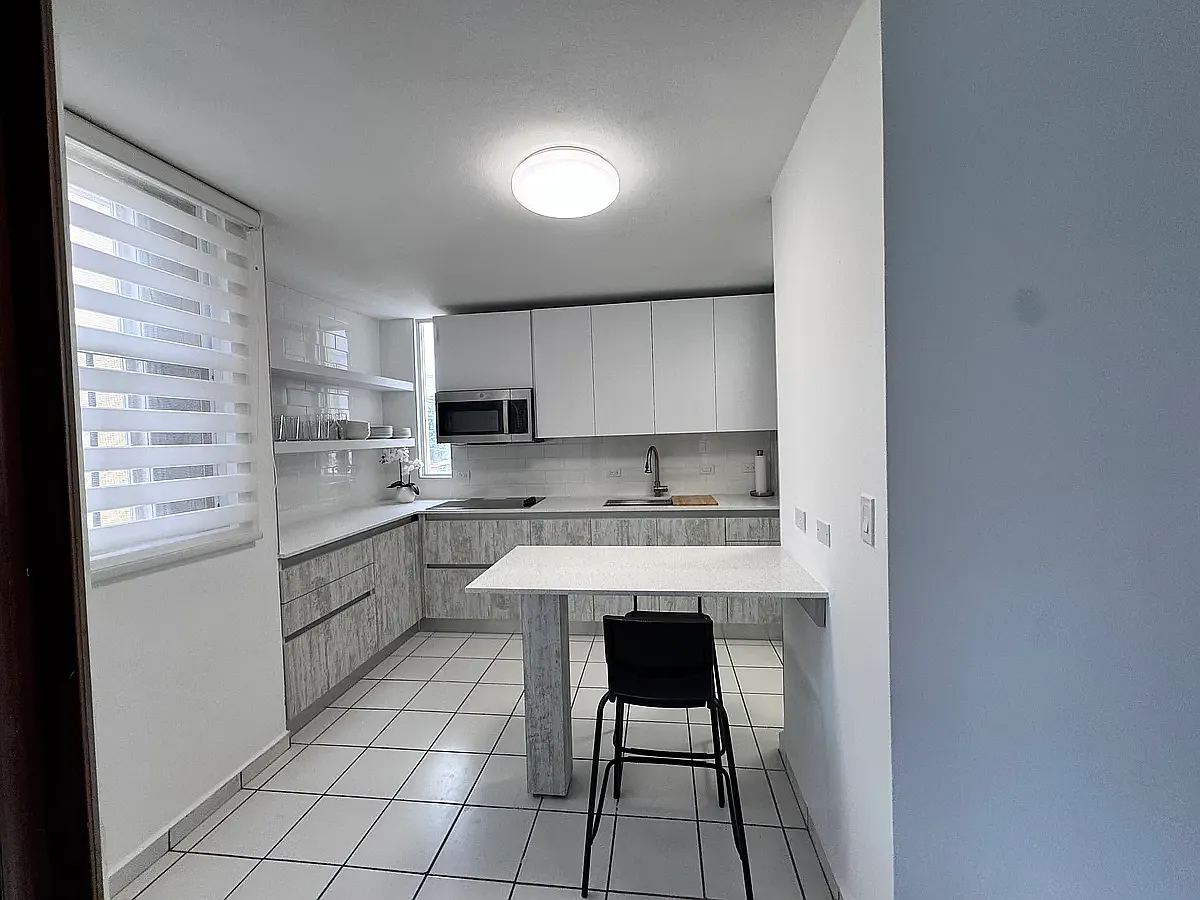 3 bed, 2.5 bath, $3,000 — Photo 3