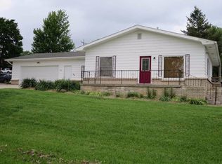 210 Kimball St, Pickrell, NE 68422
