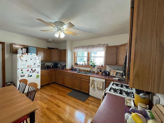 3rd image of 11 Ossipee Rd #2