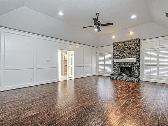5th image of 12138 Oakcroft Dr