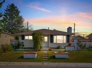 1271 W Penedo Cres SE, Calgary, AB T2A 3N7