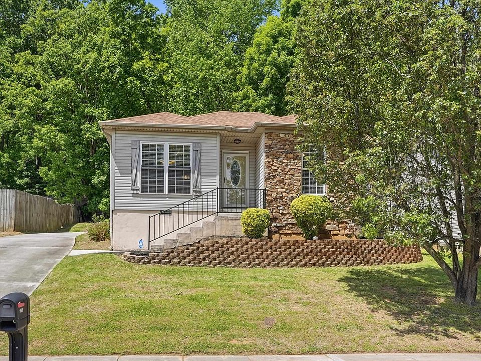 1st image of 198 Hollington Dr NE