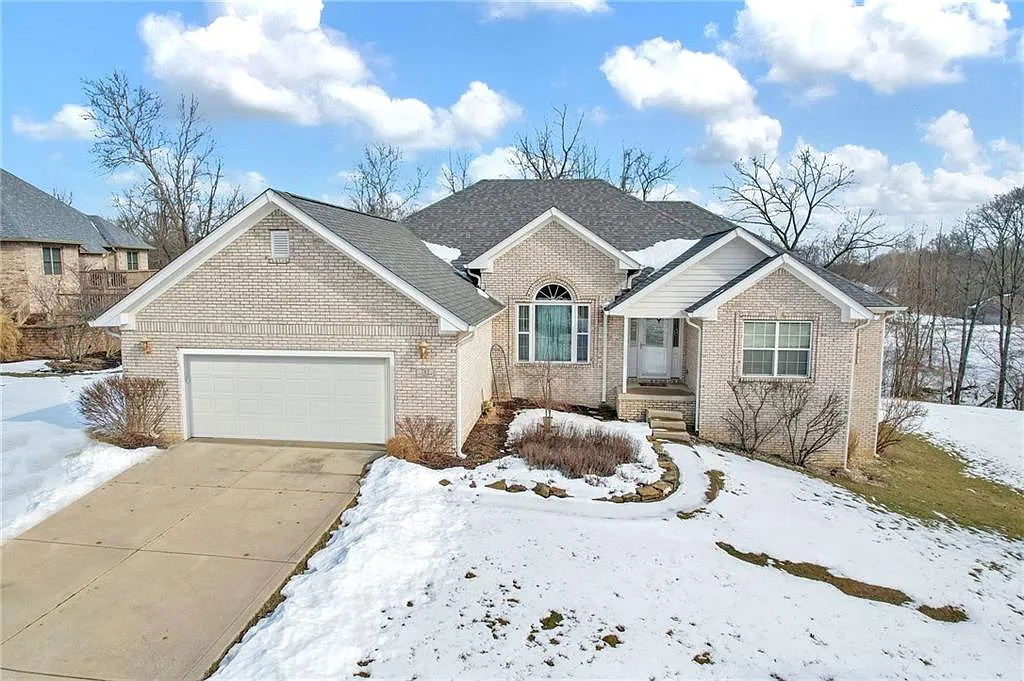 785 E Timber Dr photo 1