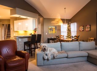 401 Windjammer Dr, Columbiana, OH 44408