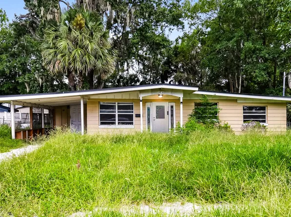 3018 Carrevero Dr W, Jacksonville, FL 32216