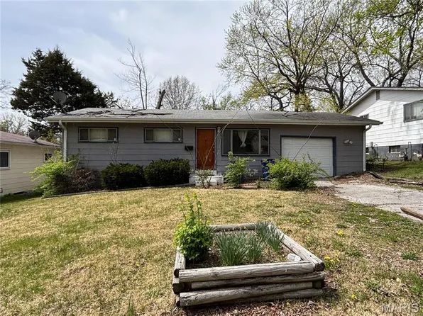 4005 Shirley Dr, Saint Louis, MO 63121