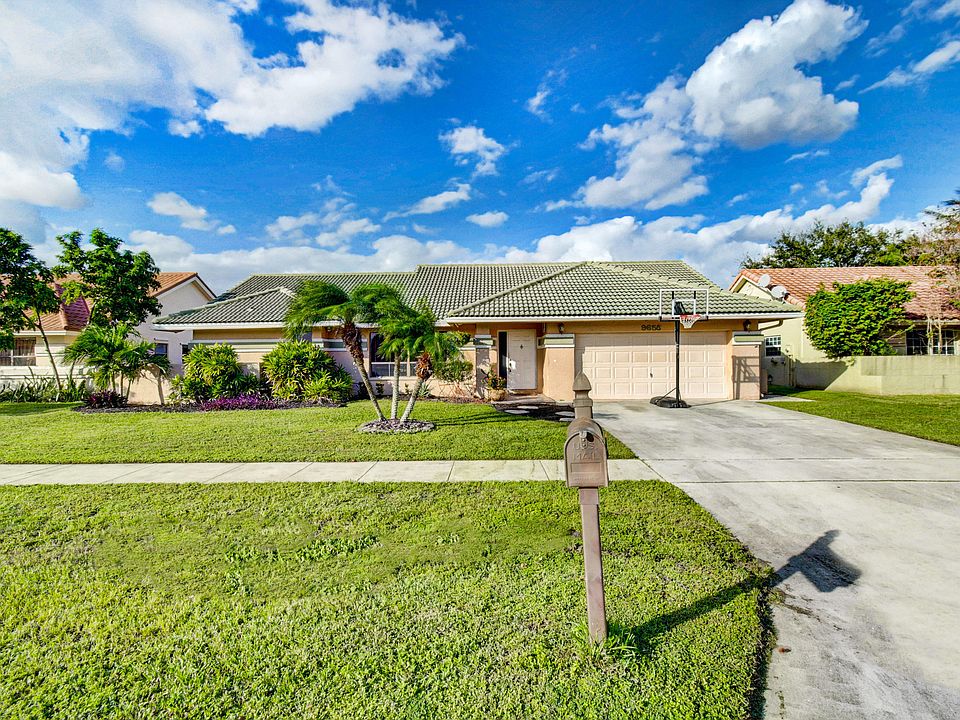 1st image of 9655 Sun Pointe Dr